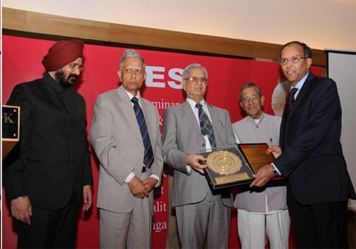 Excellence Award by Institute of Economic Studies